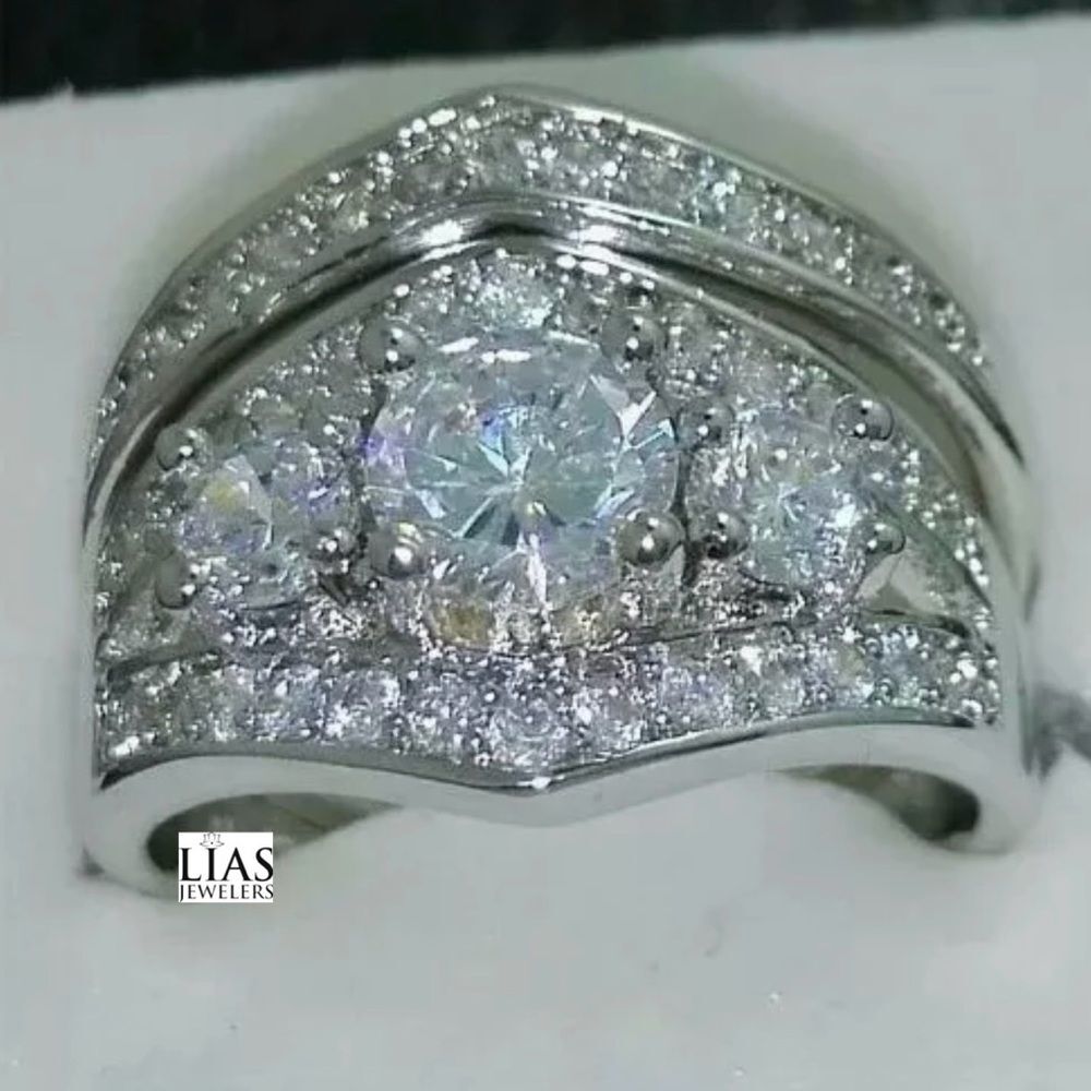 New 10k white gold wedding ring set